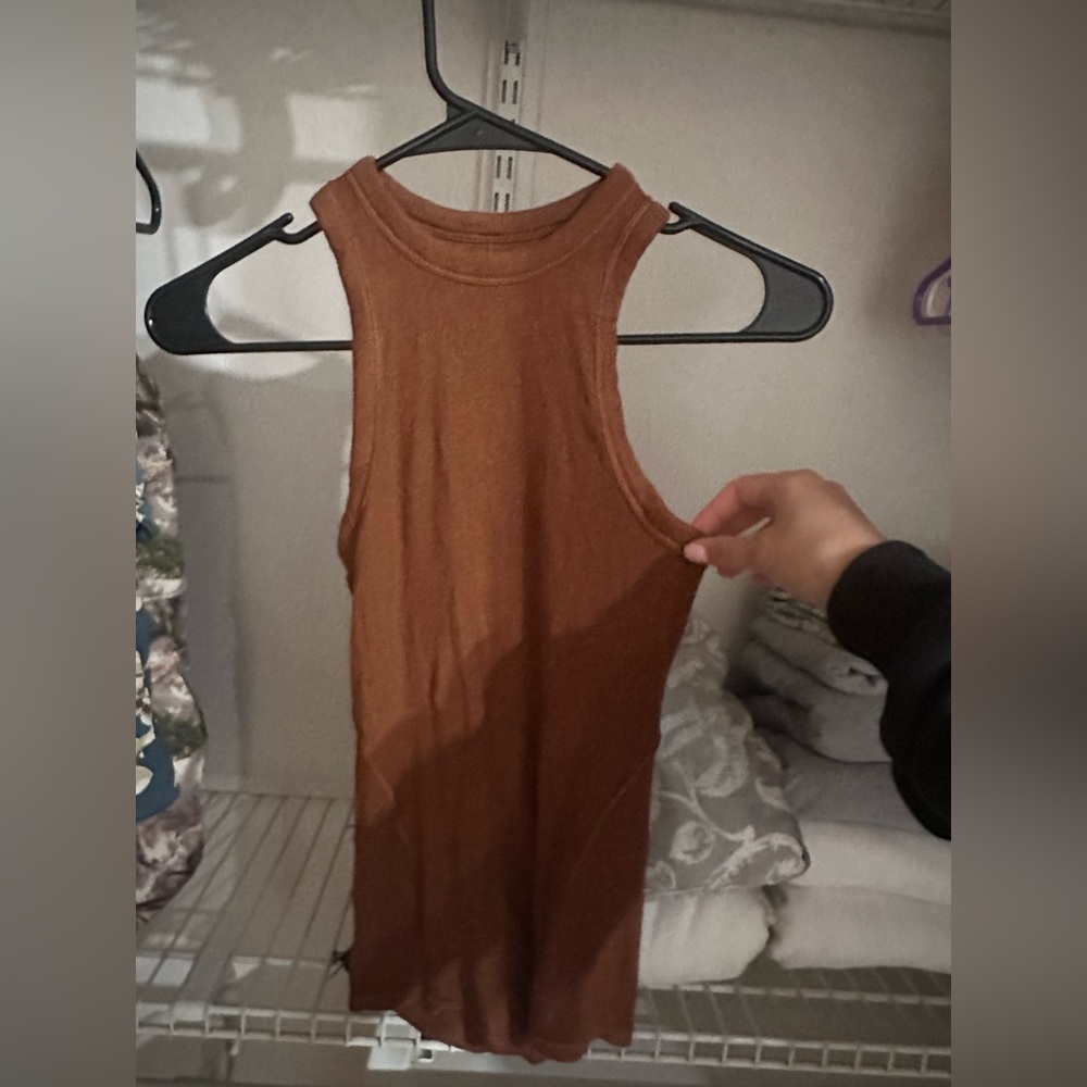 MAKE OFFERS LULU TANK